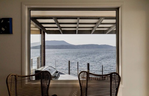 Opossum Bay House | Beachfront Paradise in Opossum Bay