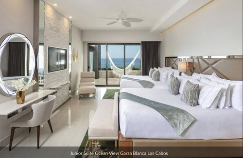 Los Cangrejos II y III Resort | BEACHFRONT RESORT – with a contemporary design – Junior suite