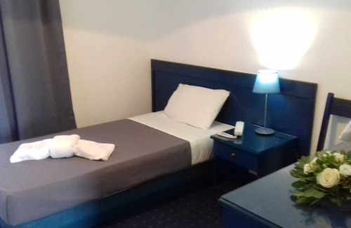 Agia Marina Condo | Beachfront Single Room- Argo Seaside Stays