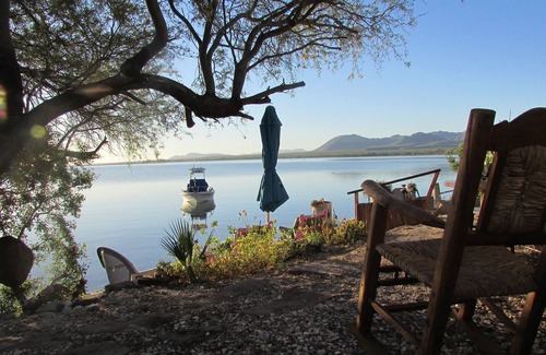 Mexican Riviera House | BEACHFRONT/sleeps 4-5/Whale Sharks/New Fridge/Kayaks available