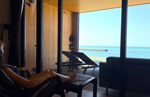 Awaji House | Beachfront villa with sauna just 30 seconds walk to the sandy beach/Awaji Hyōgo