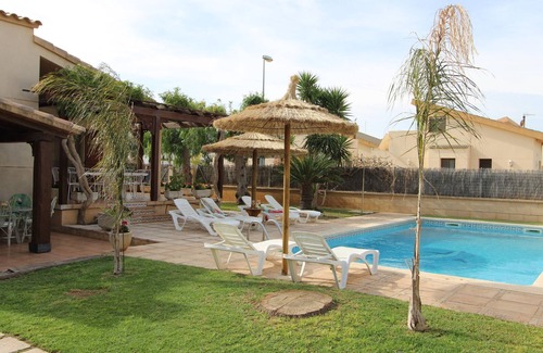 Riumar House | Beachside Getaway: Private Pool, Pet-Friendly, Free WiFi, Air Con, Near Dog-Friendly Beach