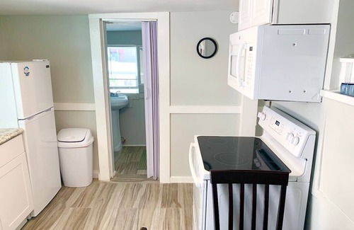 Carolina Beach Apartment | Beachside Suites 4: Downtown and next to the SEA!