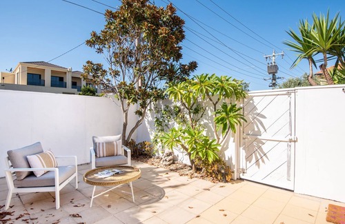 Parkdale House | Beachside Vibes 2 min stroll to Parkdale Beach