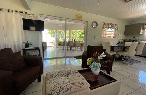 Malmok Villa | Beachside Villa Boca Catalina