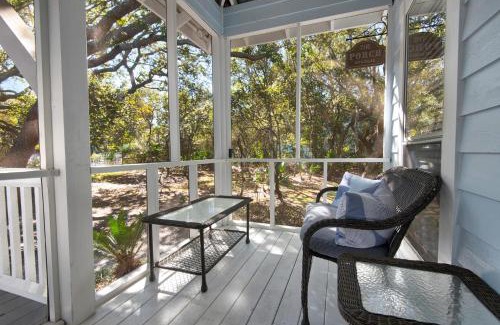 Crystal Beach House | Beachwood Bliss