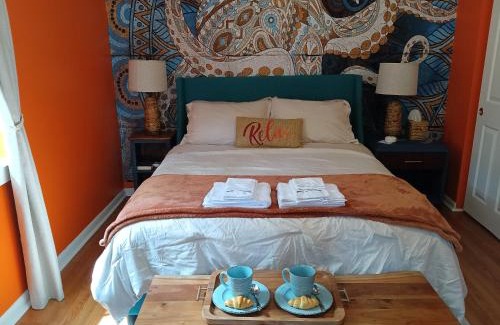Warrington House | Beachy pet & family friendly cottage close to NAS no pet fee