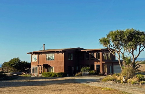 Fort Bragg House | Beacon Guest House - Whale Watchers Delight