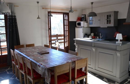 Bagneres-de-Luchon Ski Chalet | Bear chalet in Poubeau 8 minutes from peyragudes, 10 minutes from luchon, mountain view