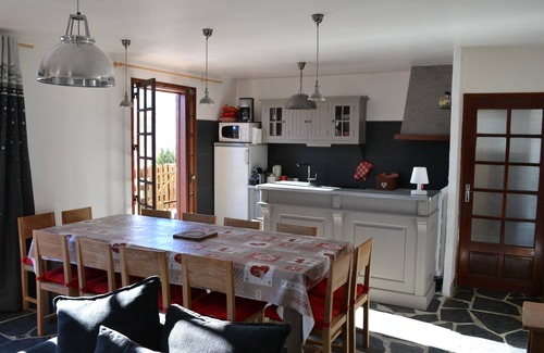 Bagneres-de-Luchon Ski Chalet | Bear chalet in Poubeau 8 minutes from peyragudes, 10 minutes from luchon, mountain view