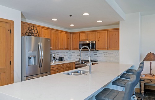 Mountain Village Condo | Bear Creek Lodge 209ab 2 Bedroom Condo by Alpine Lodging Telluride