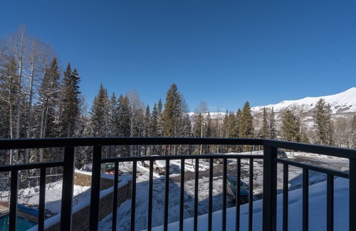 Mountain Village Condo | Bear Creek Lodge 209ab 2 Bedroom Condo by Alpine Lodging Telluride