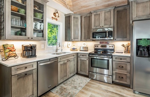 Eatonton House | Bear Creek Quiet and Secluded!