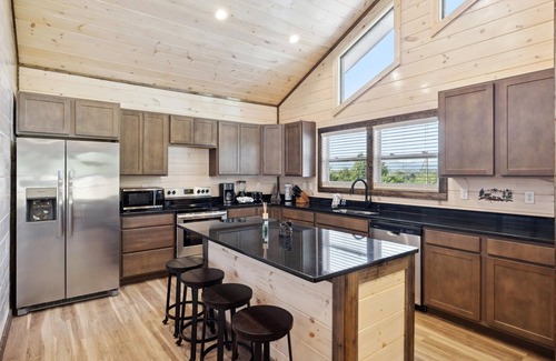 Sevierville Cabin | Bear View Estate 2 Bedroom Cabin by RedAwning