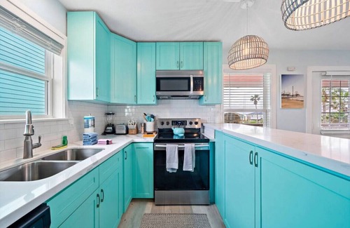 Galveston Cottage | Beard - Blue Beard`s Cove
