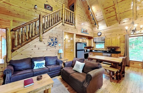 Gatlinburg - Pigeon Forge Cabin | Bears Repeating