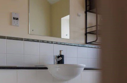 Liverpool Apartment | Beatles-Inspired Oasis near Penny lane/fee parking