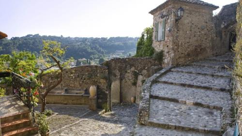 Biot Apartment | Beau studio tout équipé dans le centre historique