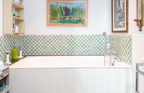 New Forest District Cottage | Beaulieu River Views, Gorgeous Barn conversion