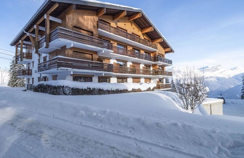 Le Bettex Apartment | Beautiful apartment for 5 guests with WIFI, pool, TV and balcony