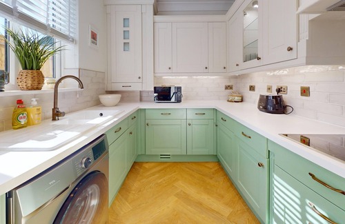 Speldhurst House | Beautifully Restored 3 bed Semi Detached Victorian House With Garden