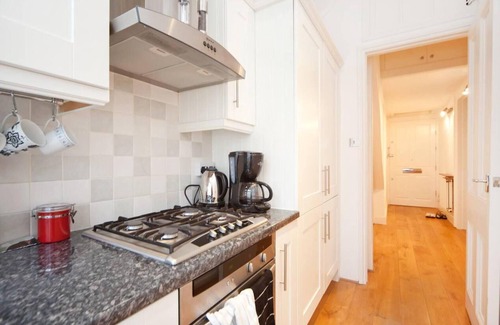 Holland Park Apartment | Beautiful 1-bed Apartment in Kensington, London