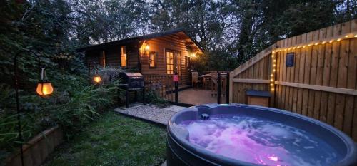 Brinkley House | Beautiful 1-Bed Cabin in Newmarket