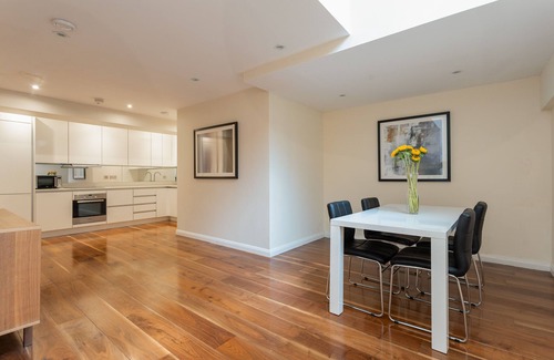 Farringdon Apartment | Beautiful 2-bed Apartment in London