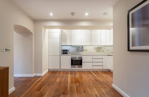 Farringdon Apartment | Beautiful 2-bed Apartment in London