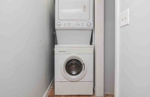 Salem Apartment | Beautiful 2 bedroom apartment close to downtown