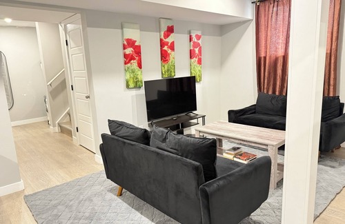 Airdrie House | Beautiful 2 Bedrooms basement suite