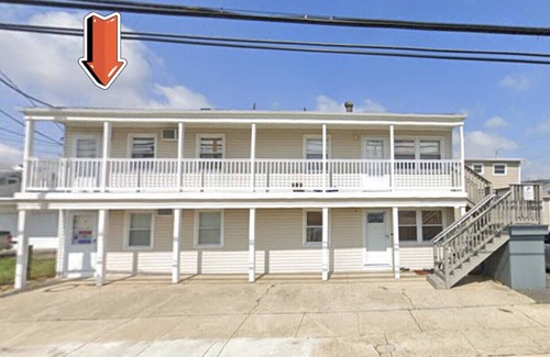 Seaside Heights Condo | Beautiful! 2 blocks to boardwalk, beach, restaurants and rides! Newly remodeled.