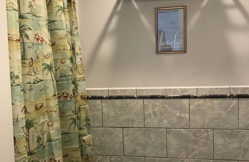Seaside Heights Condo | Beautiful! 2 blocks to boardwalk, beach, restaurants and rides! Newly remodeled.