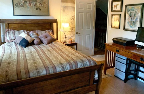 Lincolnville House | Beautiful 2 story house in Summerville. Sleeps 4 and short haired dogs allowed.