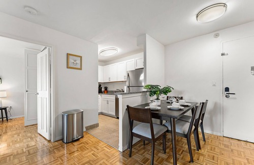 Brookline Apartment | Beautiful 2bd/1.5ba near BU 8536