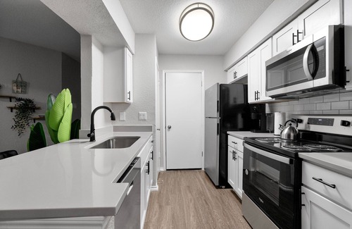 University Hills and Windsor Park Apartment | Beautiful 2BD/2BA in University Hills 7334
