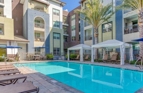 Centerville Apartment | Beautiful 2BR in Fremont, Parking