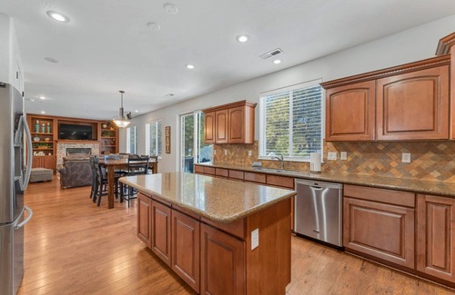 Ponderosa Trails House | Beautiful 3,000sqft Home Perfect For Your Mountain Getaway!