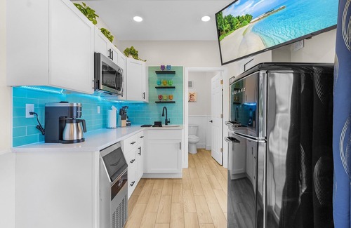 Pine Island Center House | Beautiful 3/3 Island Retreat with Heated Pool, Dock & Private Boat Ramp.