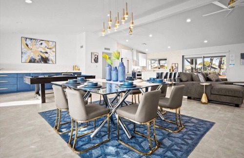 Sandahl Homes House | Beautiful 4BD/2BA Hilltop Oasis