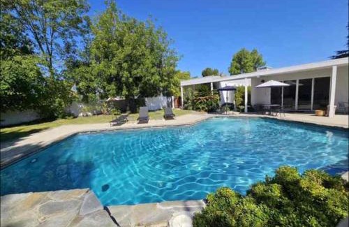 Woodland Hills House | Beautiful 4BD and 3BA Pool Jacuzzi Vacation Home