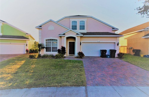 Marbella House | Beautiful 5BR 3.5 bath pool home