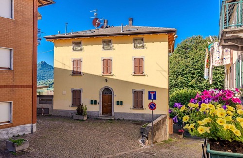 Centro Valle Intelvi Apartment | Beautiful apartment for 2 people with WIFI, TV and parking