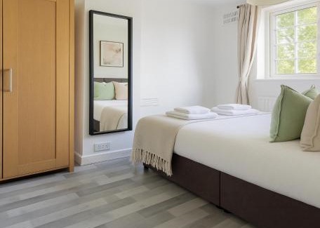Merton Apartment | Beautiful and cosy room in Morden