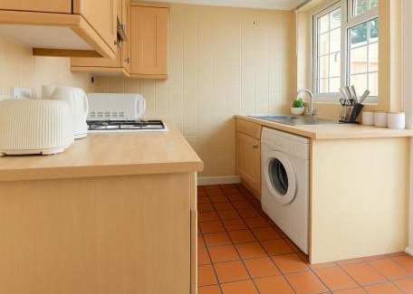 Merton Apartment | Beautiful and cosy room in Morden