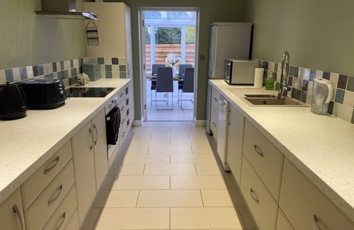 Wadhurst Cottage | Beautiful and Spacious Countryside Cottage