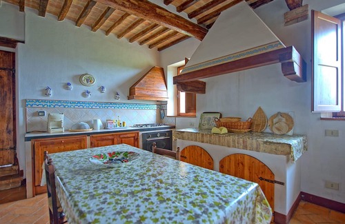 Monteroni d'Arbia Apartment | Beautiful apartment for 4 people with pool, WIFI, patio and panoramic view, close to Siena