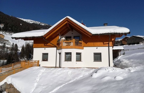 Sarentino Apartment | Beautiful apartment for 6 guests with WIFI, TV and balcony