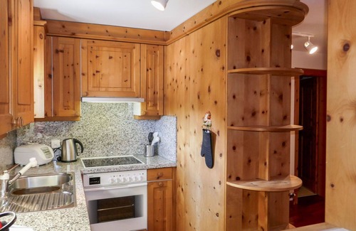 Sils-Maria Apartment | Beautiful apartment for 4 people with WIFI, TV, balcony and pets allowed