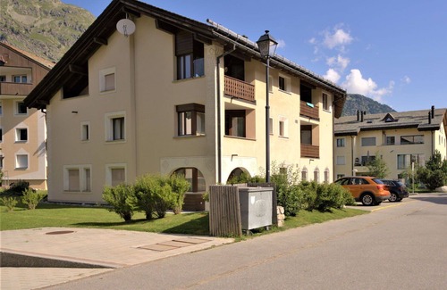 Sils-Maria Apartment | Beautiful apartment for 4 people with WIFI, TV, patio and pets allowed